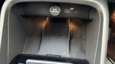 Volvo XC40 2.0 B4P Ultra Dark 5dr Auto Petrol Estate